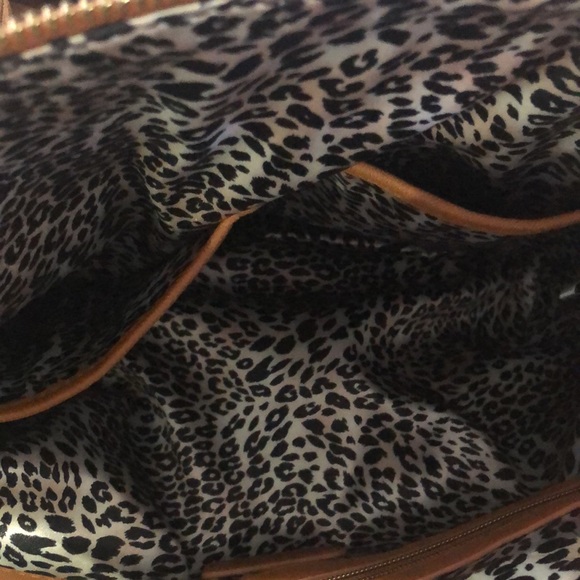 Elegant Tan Quilted Handbag(Belle Badgley Mischa) - Picture 15 of 15